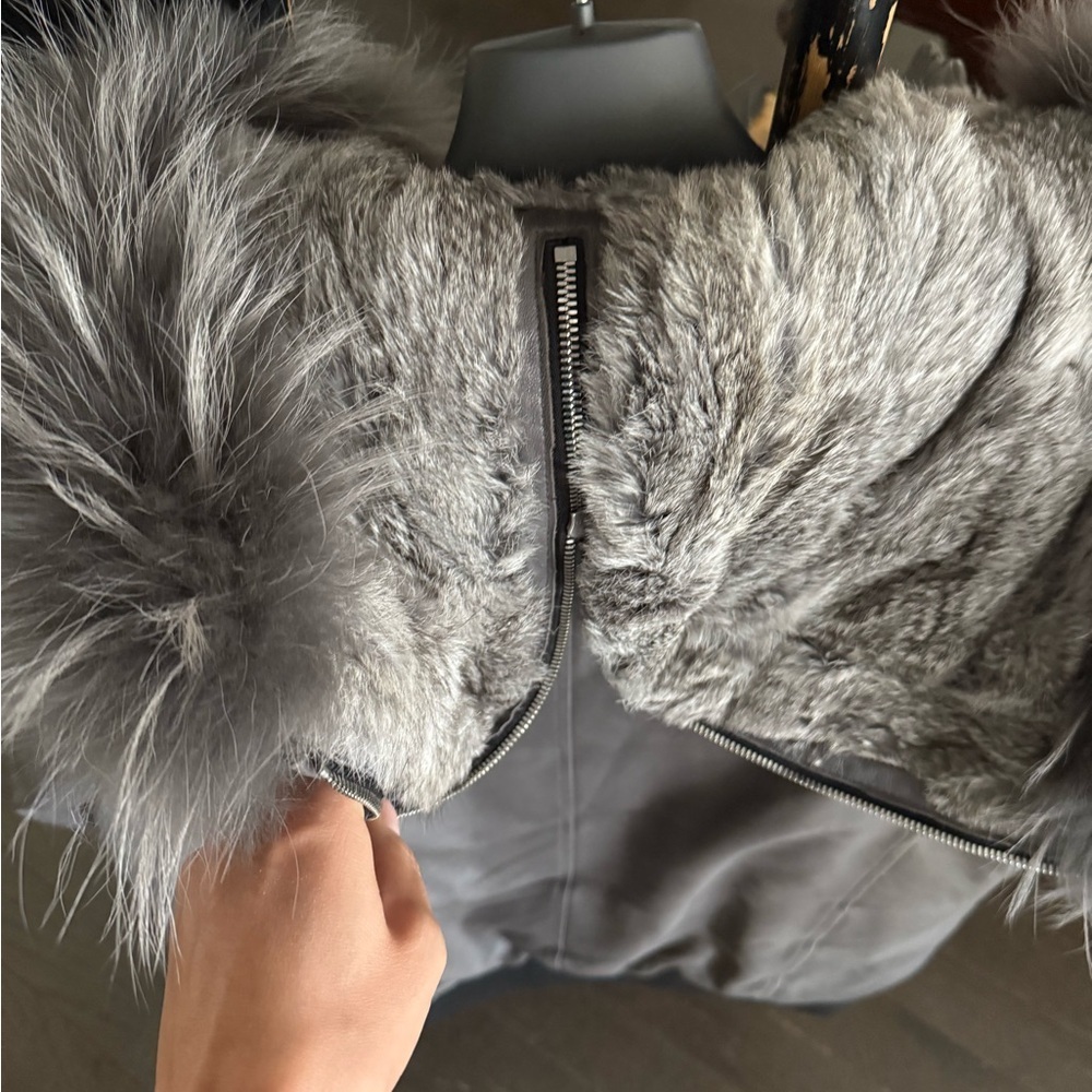 RUDSAK Men's Gray Puffer Jacket with Fur Trim - Picture 7 of 8